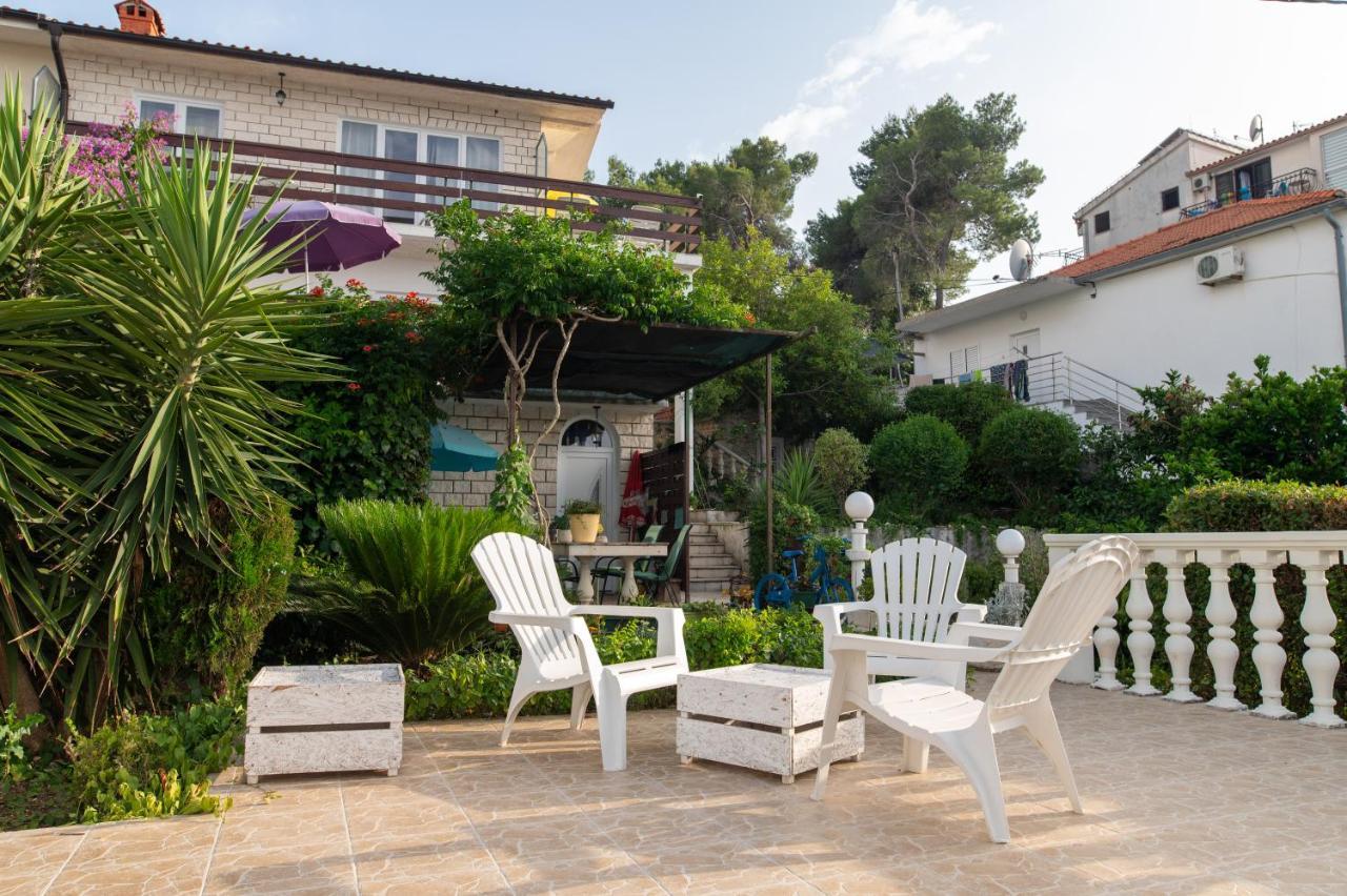 Villa Fjaba - By The Sea - With The Big Terraces & Great Sea View Трогір Екстер'єр фото