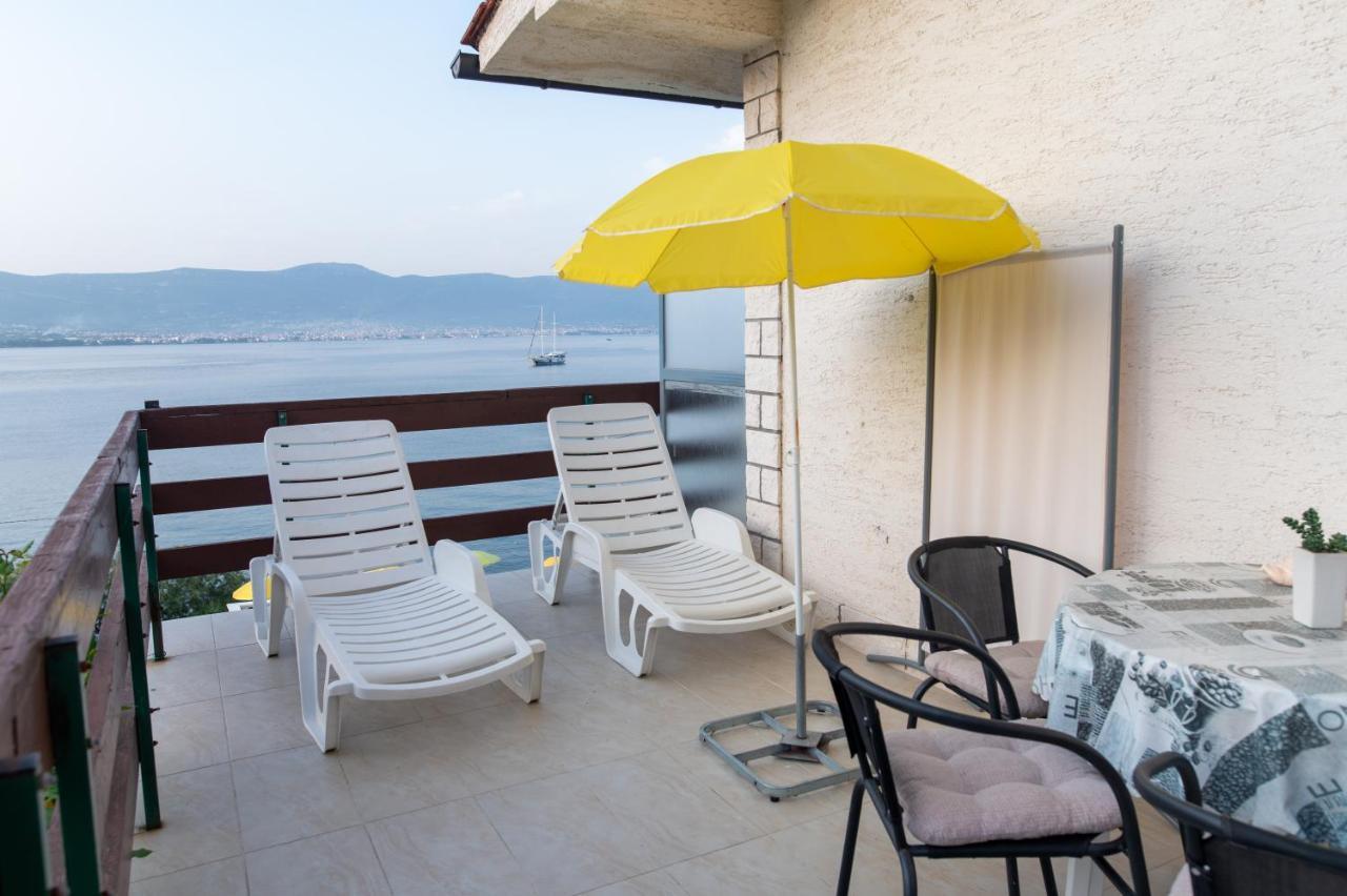 Villa Fjaba - By The Sea - With The Big Terraces & Great Sea View Трогір Екстер'єр фото